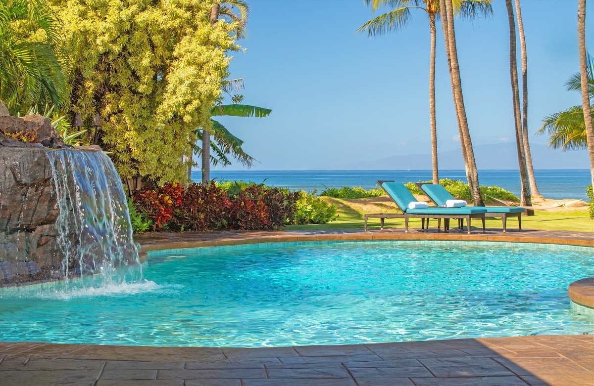 Mango Surf Beach Villa: A MUST SEE Guest Favorite! gallery image 5