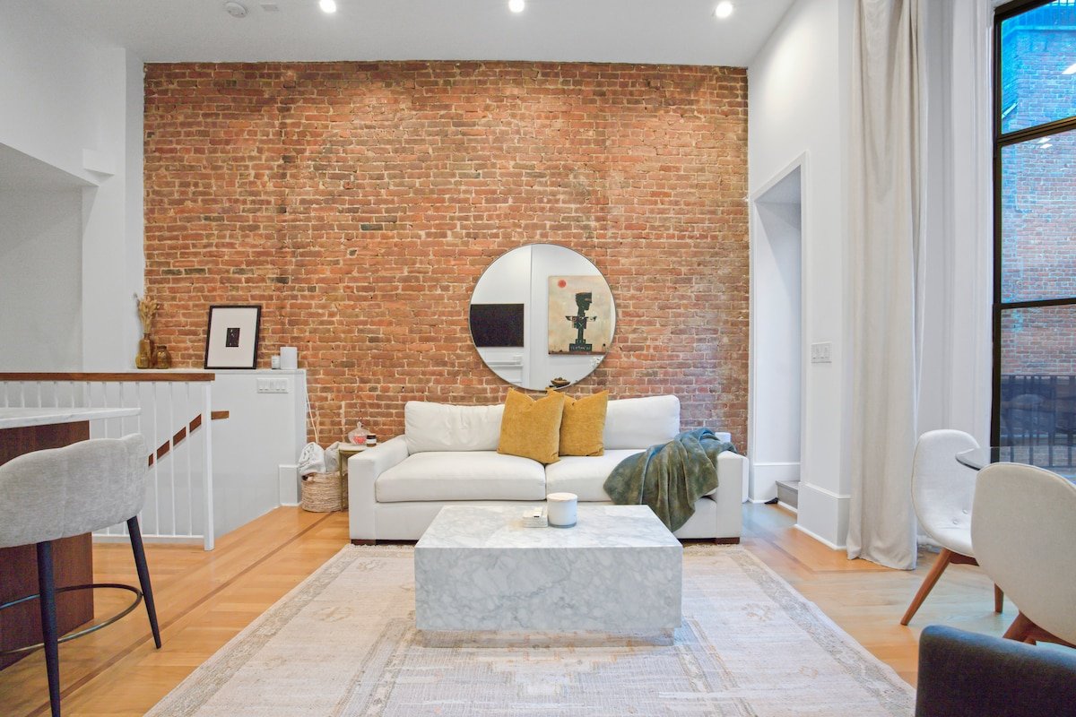 Modern 2BR Duplex | Garden Retreat Midtown east gallery image 4