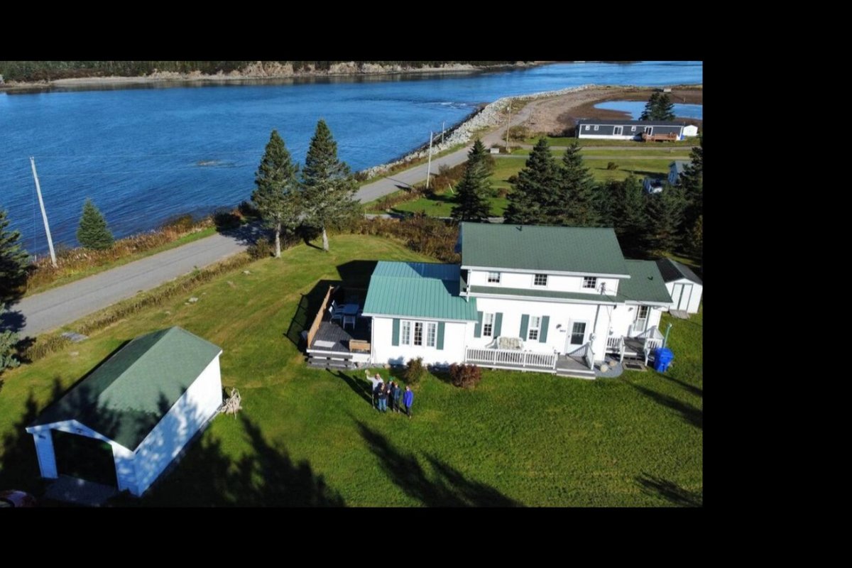 Bay Watch Cottage, on the Bay of Fundy