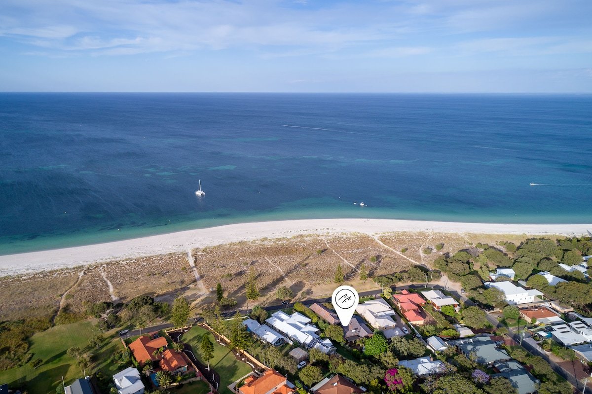 Summer of 81 I Private Properties gallery image 5