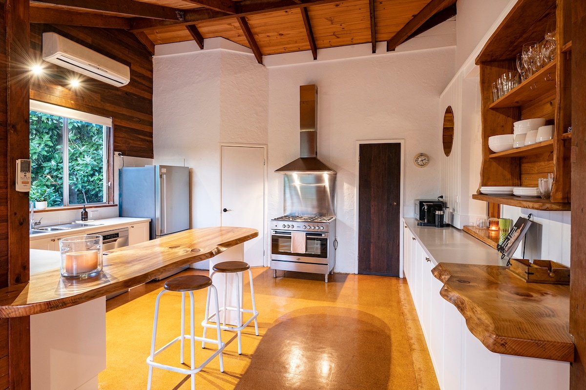 The Enchanted Stone Cottage gallery image 3