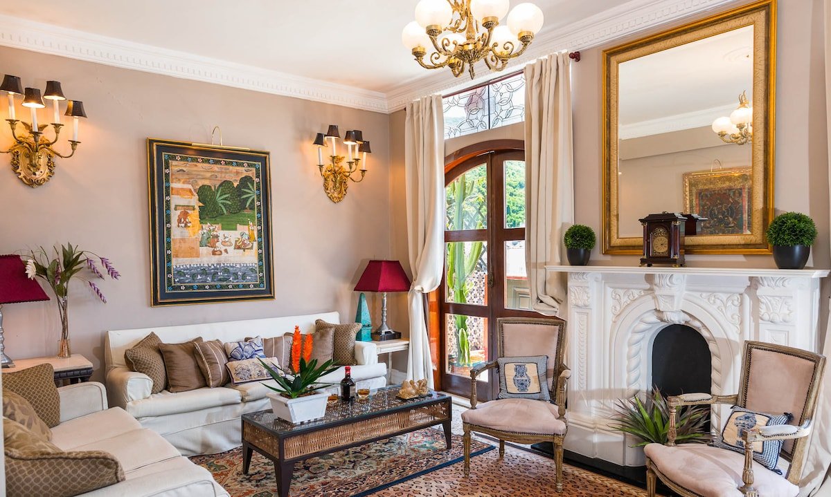 4 Bdr – *Luxury Penthouse* 5- Stars! gallery image 2