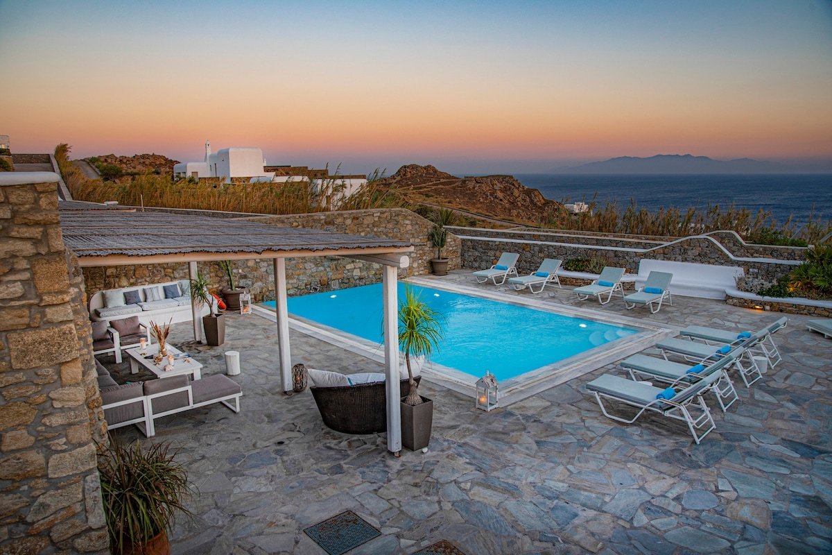 Mando 1 Pool Villa w Sea Views – Five Bedrooms gallery image 2