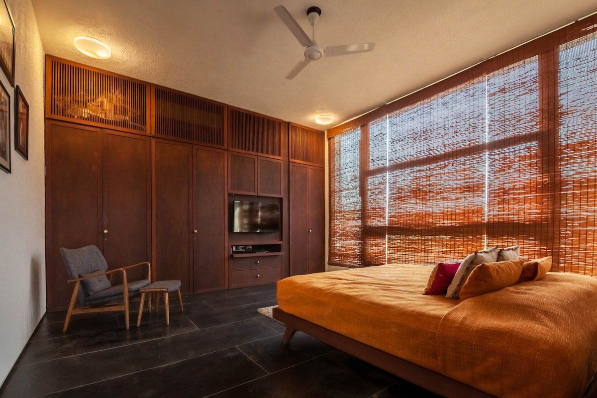 4bhk-Infinity Pool , Luxury Interior-Paashaan. gallery image 3