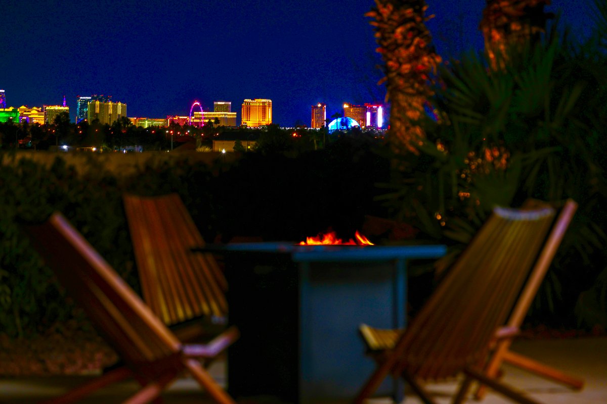 Insta-Worthy Oasis, Strip View, BBall, Heated Pool