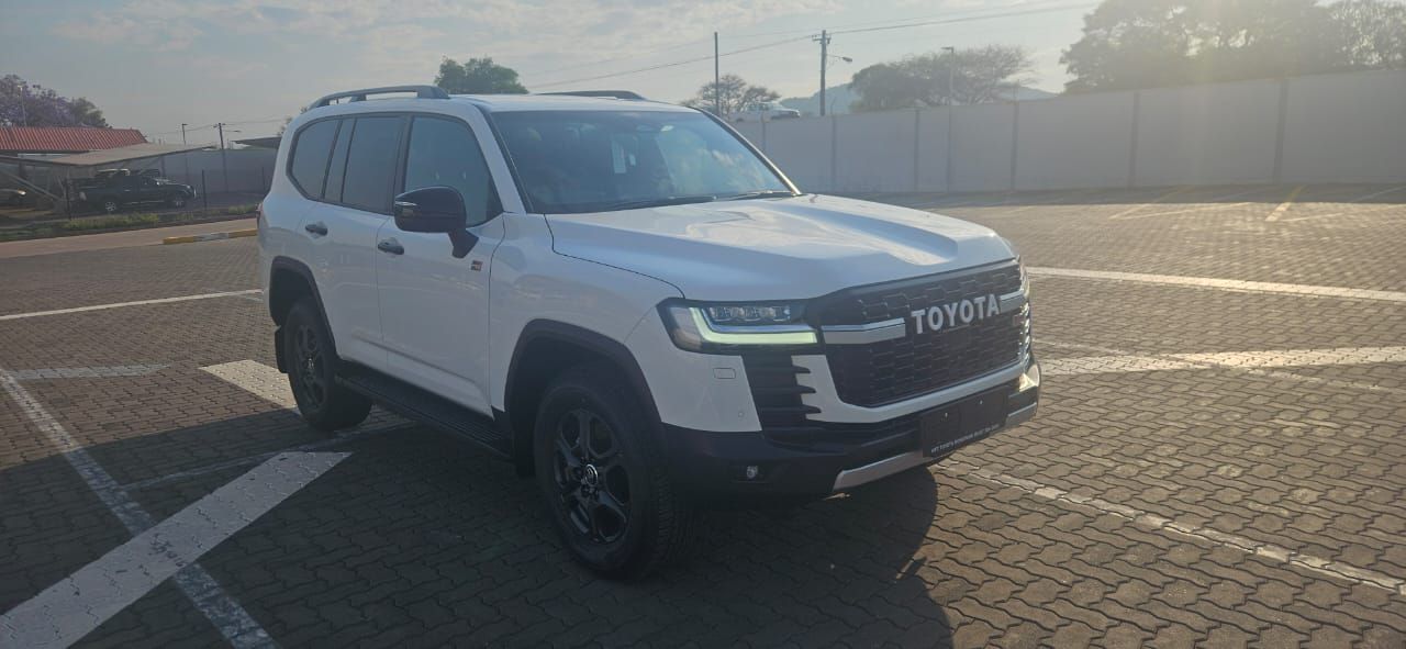TOYOTA LANDCRUISER 300 V6 3.3D GR-S for Sale in South Africa
