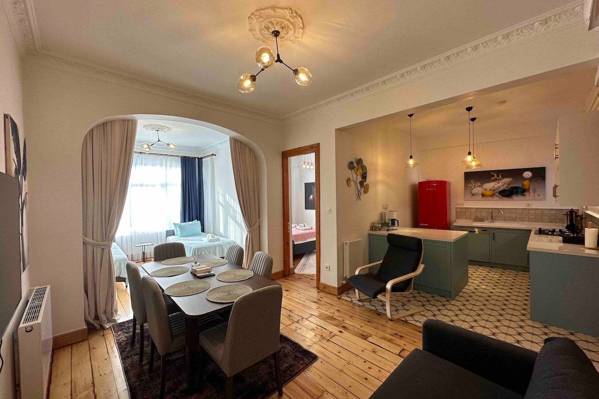 Luxury & Spacious 2BR Flat next to Galata Tower gallery image 2