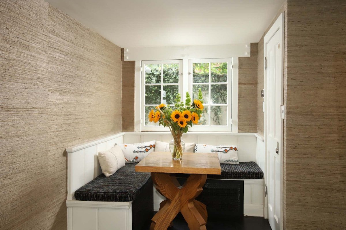 Laurel Canyon Classic Hollywood Residence W/ Pool gallery image 5