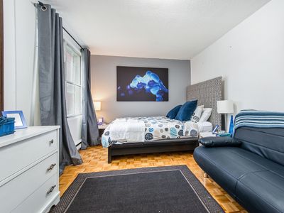 DOWNTOWN VIP MONTREAL , GOOD VALUE ,GREAT DECOR I