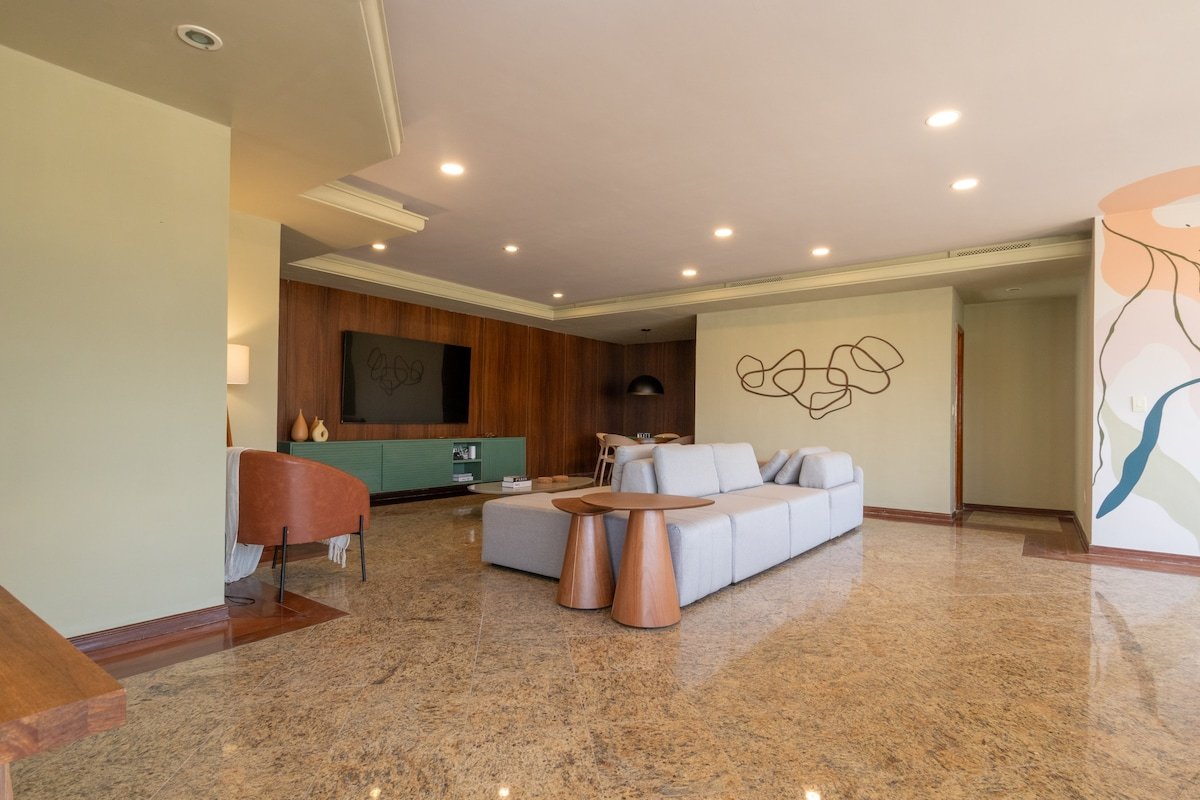 TriplexBarraC1 | Triplex in Barra for 15 people gallery image 3