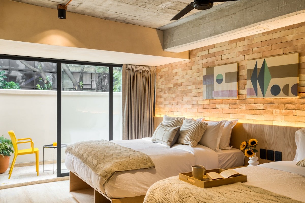 Caliza Roma | Cozy Residence w/Walking Balcony gallery image 5