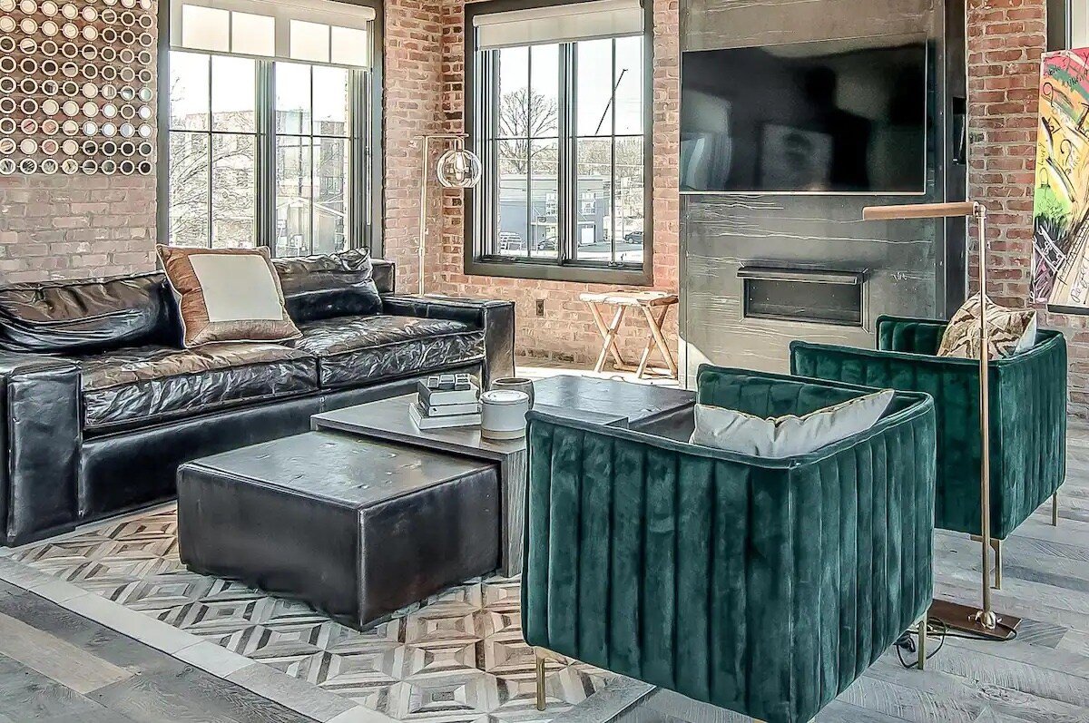 Downtown Nashville Finest 2 Homes – Walk to Bars! gallery image 4