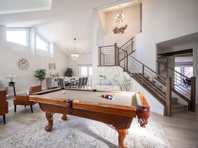 #10 Luxurious Mansion Jacuzzi Pool Table Arcade