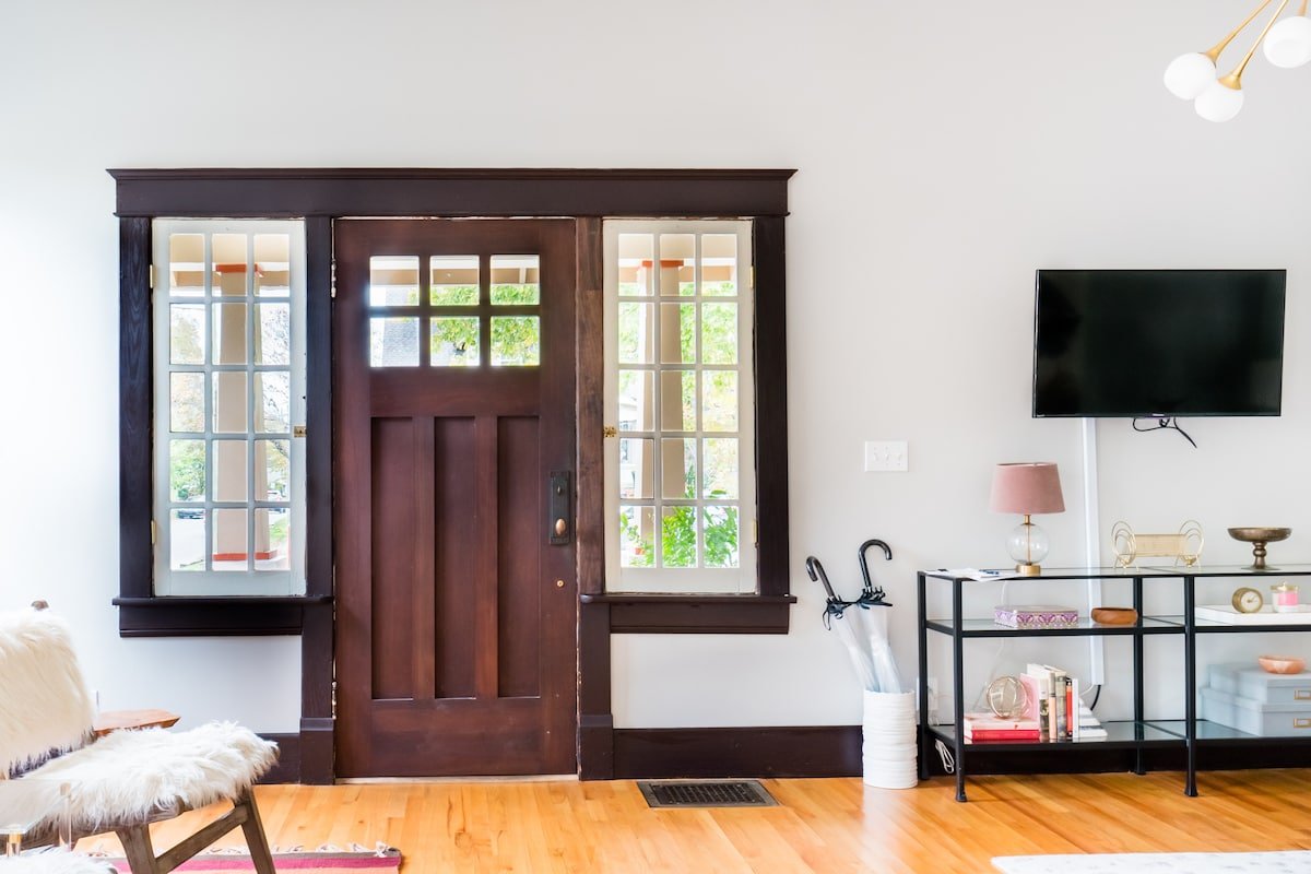 Charming Music Row 20s Bungalow in 12 South gallery image 5