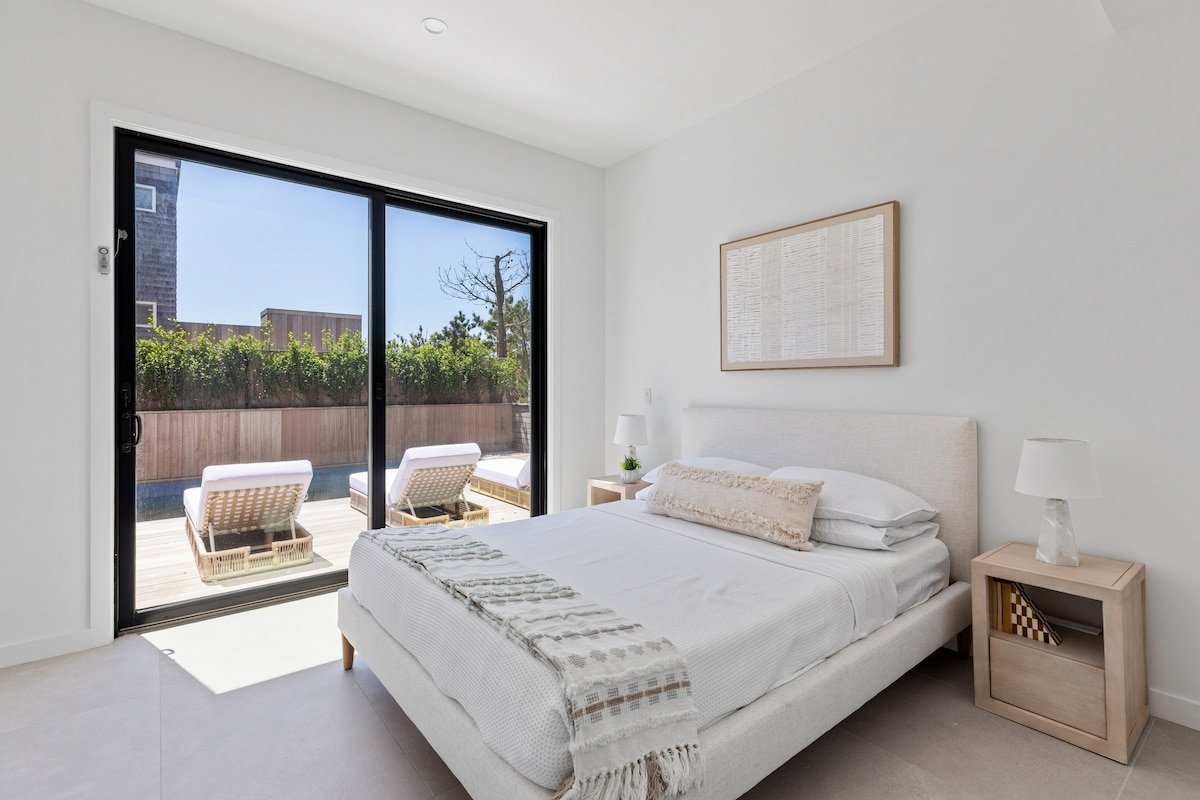 Ocean View 5 BR w. Pool on Point O’ Woods Border gallery image 3