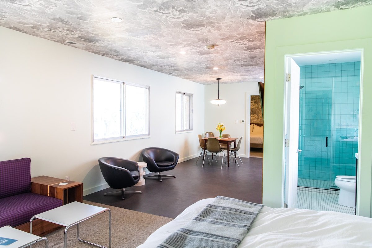 Mayor’s Suite @ South Wind Motel gallery image 5