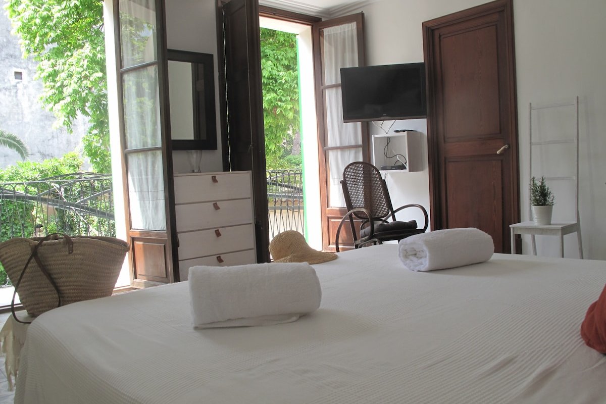 Can Bac gallery image 3