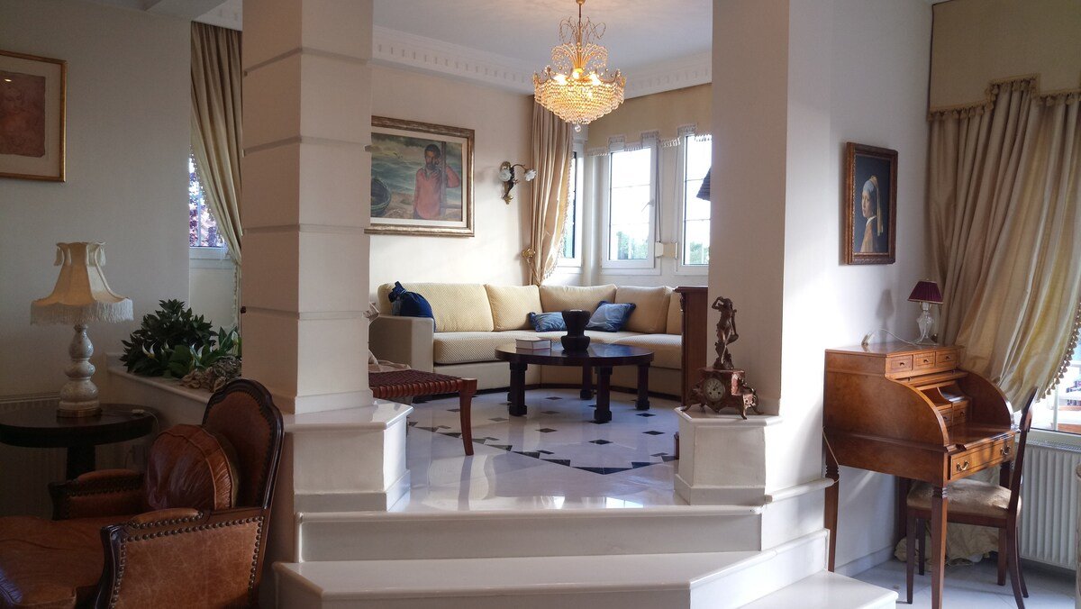 Πολυτελής κατοικία με θέα τον Θερμαϊκό gallery image 4