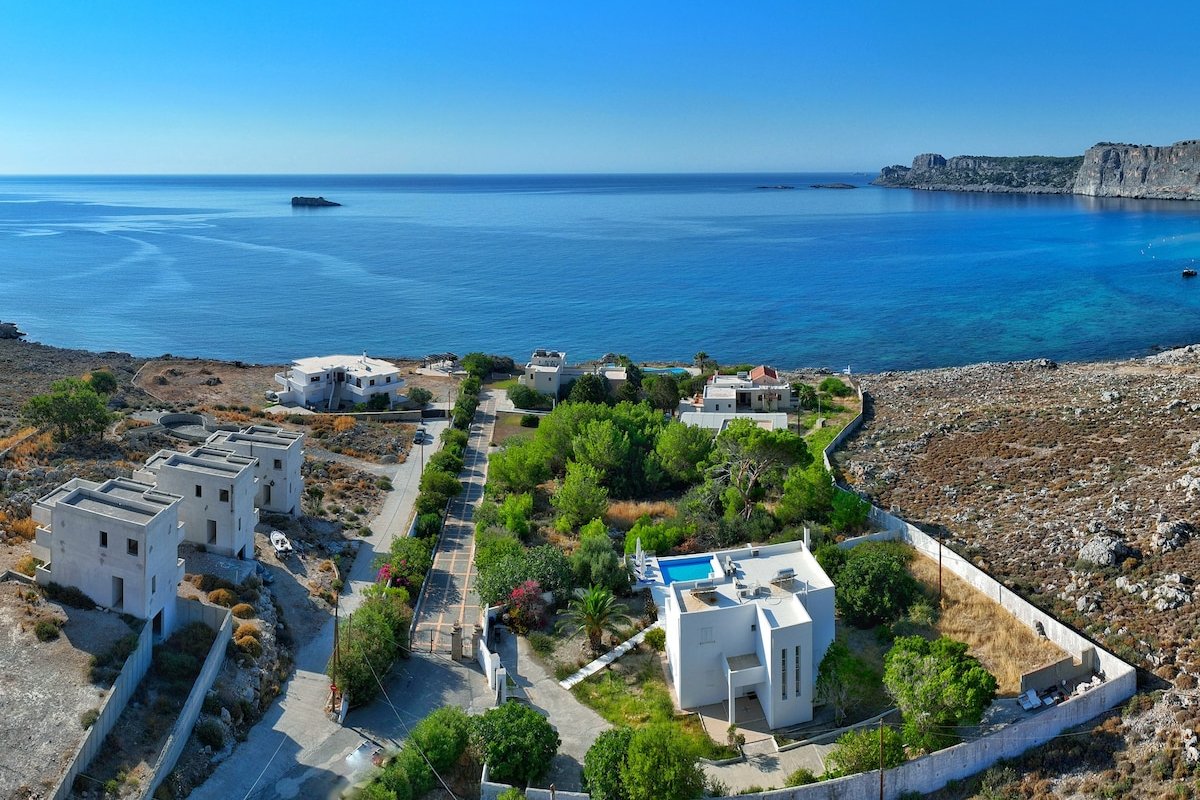 sea view villa in lindos gallery image 2