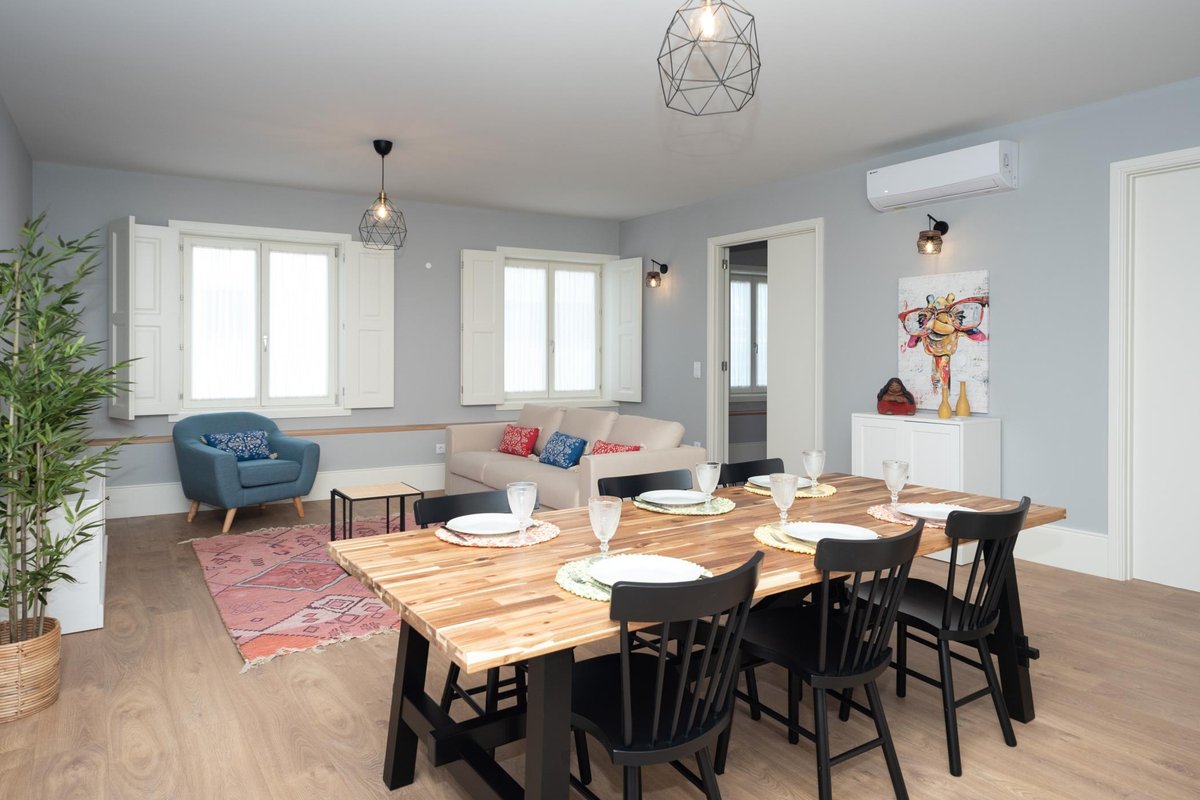 Porto XL 4 | Spacious 3 bedroom apartment in the city centre 6 pax