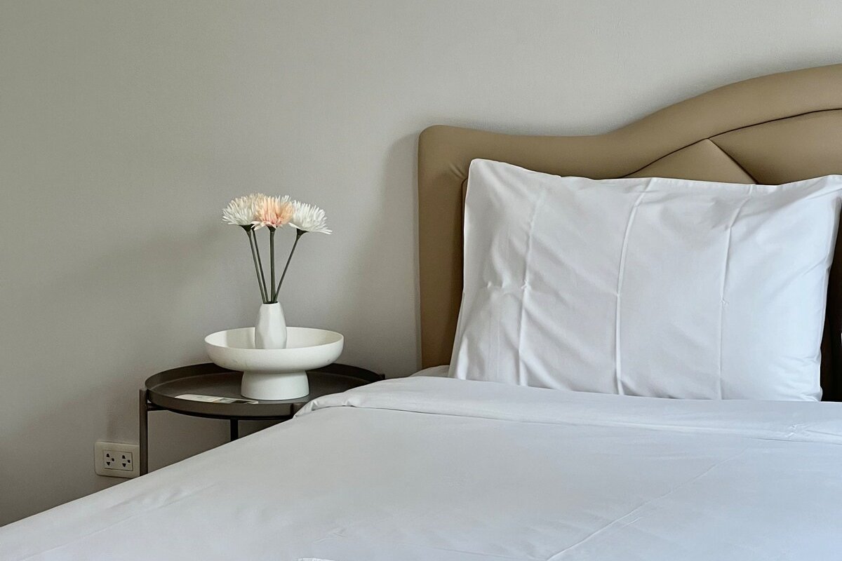 Entire 3BR Townhome in Sukhumvit, shared pool, BTS gallery image 2