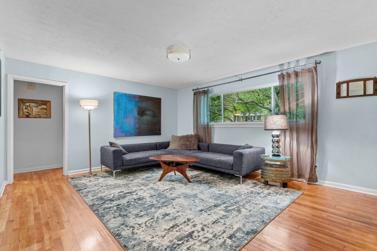 Oak Canopy, Cheerful Sprawling Backyard gallery image 5