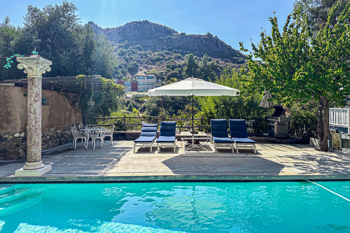 Malibou Lake Getaway (CA-3)