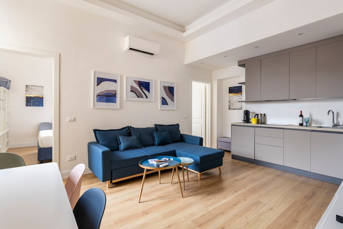 White Martelli gallery image 5