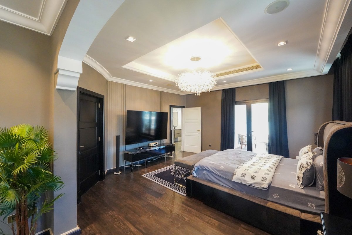 DREAM VILA•8000 SQFT•Palm Jumeriah•Pool•Sauna•LUXE gallery image 5