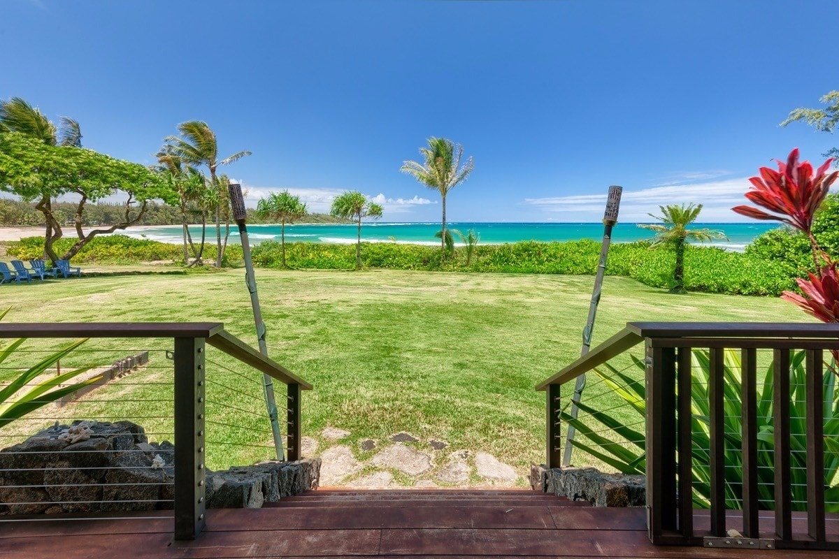 Luxe Beachfront Anahola with A/C gallery image 3