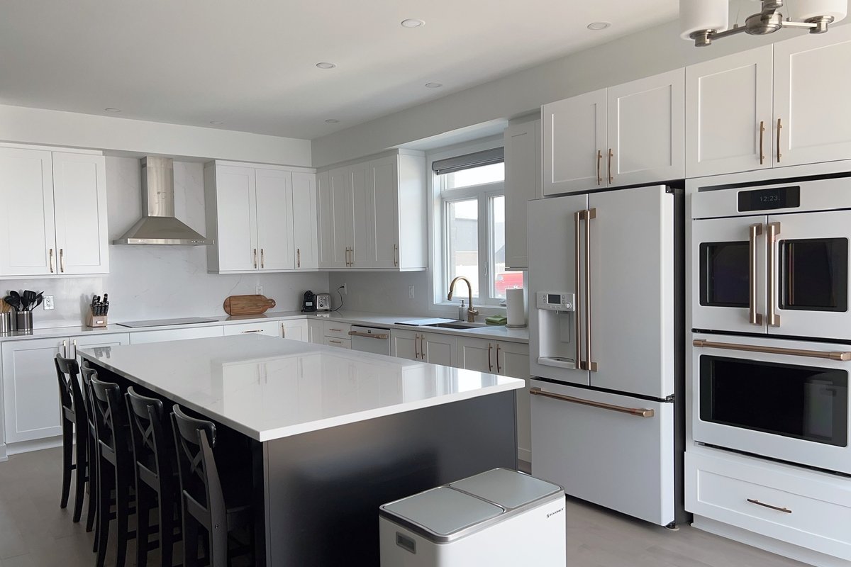 *NEW* Beautiful Home in Manotick 6BR 4BATH