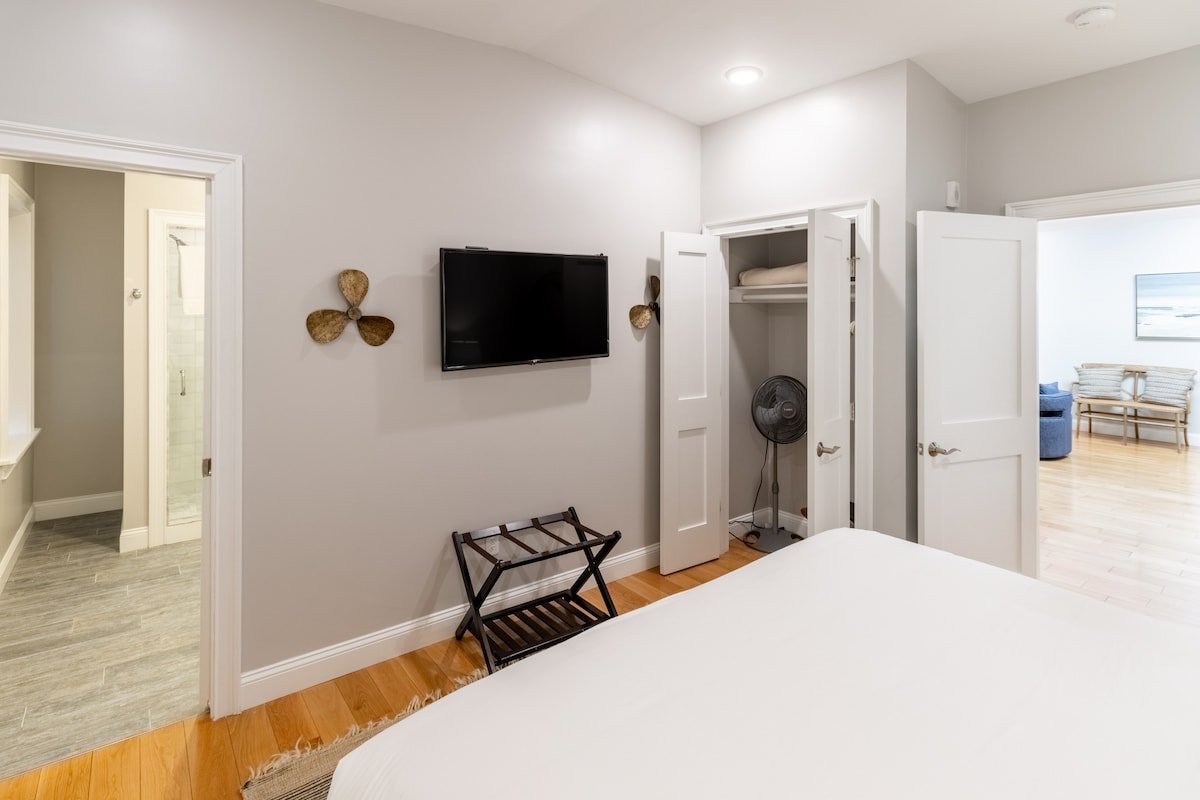 Spacious Top Floor Apartment, St. Mary Church View gallery image 5