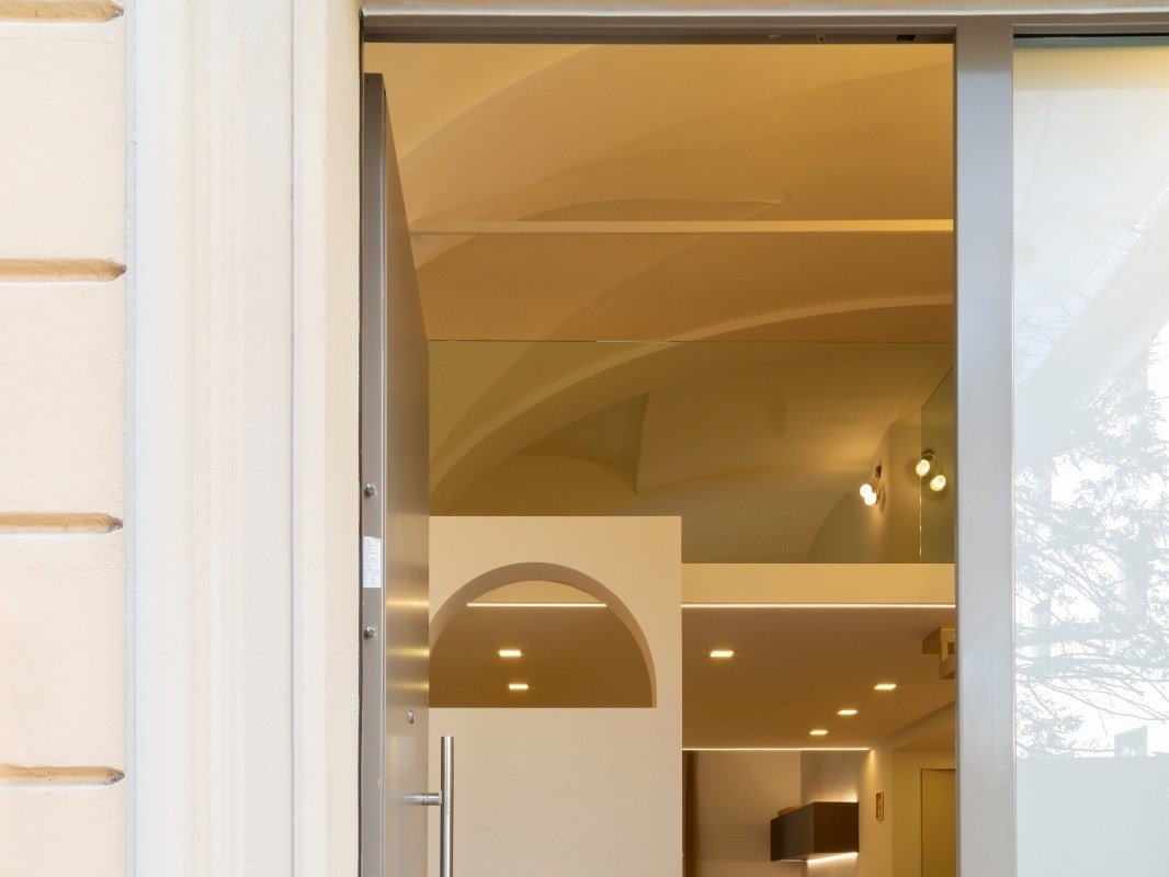 Dimora Carducci – apartment with private parking gallery image 4