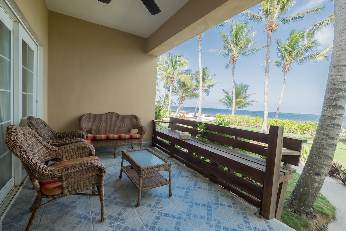 Bermuda Palms #1 -Oceanfront condo with pool 2/2 gallery image 3