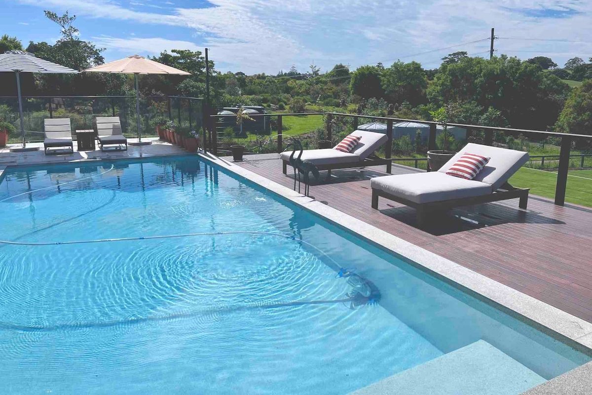 The Easton. Maleny Hinterland Retreat gallery image 5