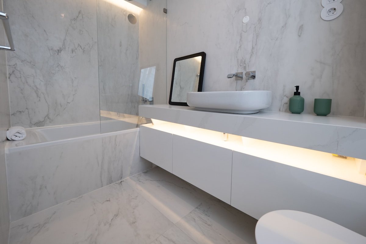 Augusta 229-5E-City Center Apt- Balcony & Elevator gallery image 5