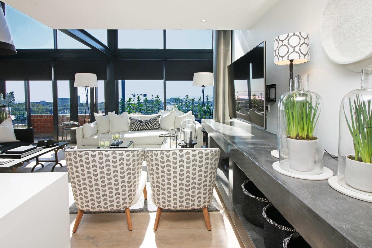 Eclipse Luxury Penthouse gallery image 3