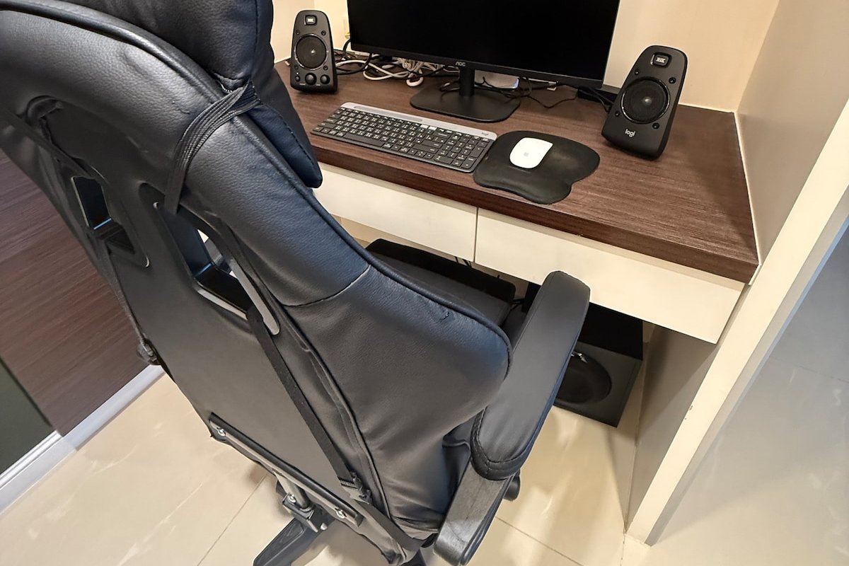 Ximen Huge High Rise 西門町 3BD/2BA 360 VIEW, HotPool gallery image 4