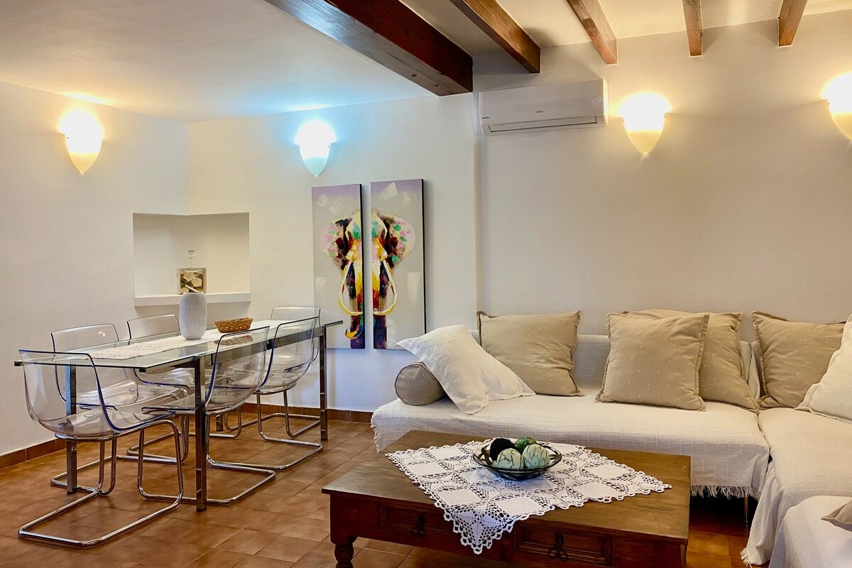 Villa in Pollença Town, pool, parking, fast wifi gallery image 5