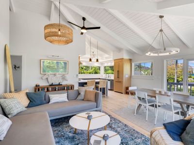 Remodeled! Modern 3BR in Hanalei- Hot tub, bikes &