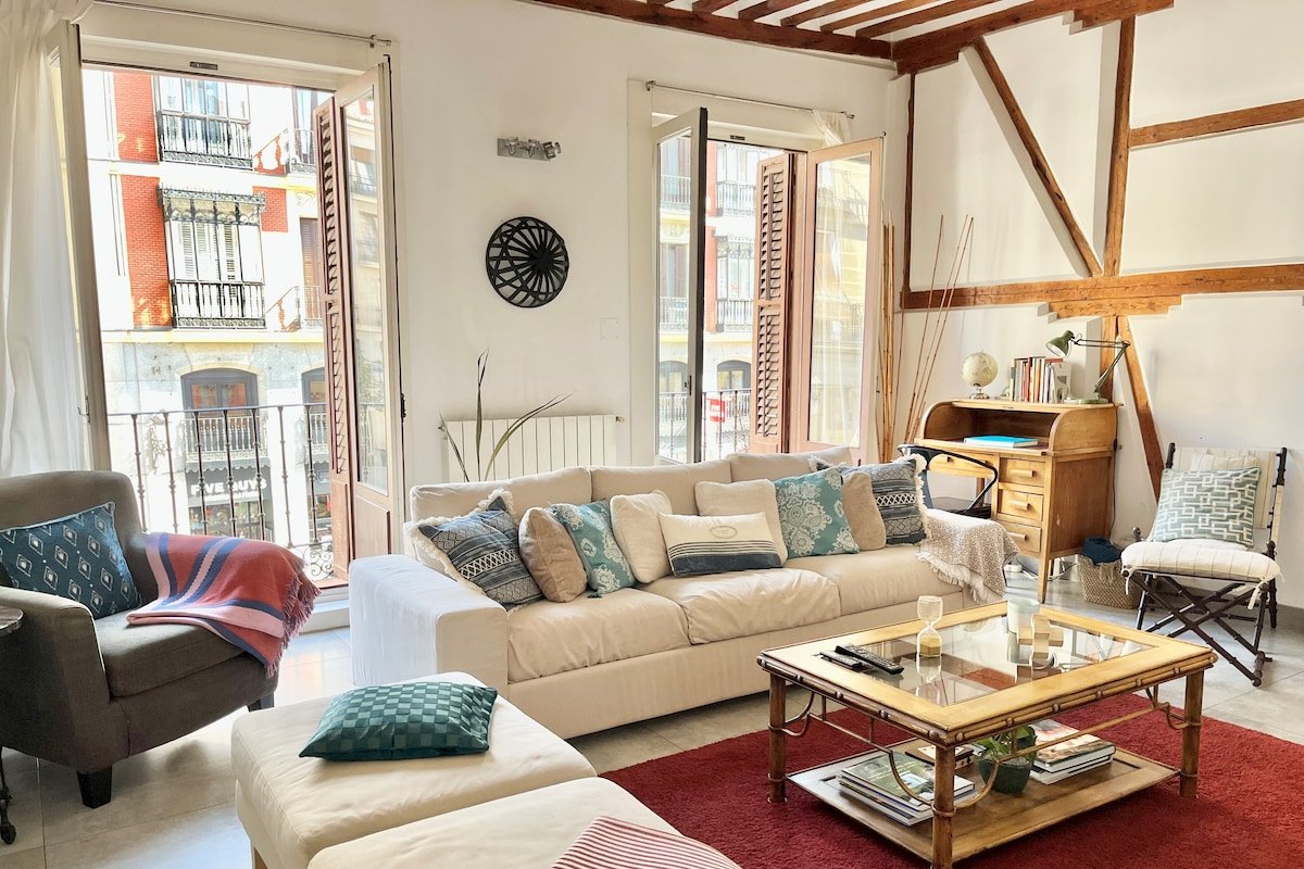 Plaza Mayor, amplio y luminoso apartamento gallery image 4