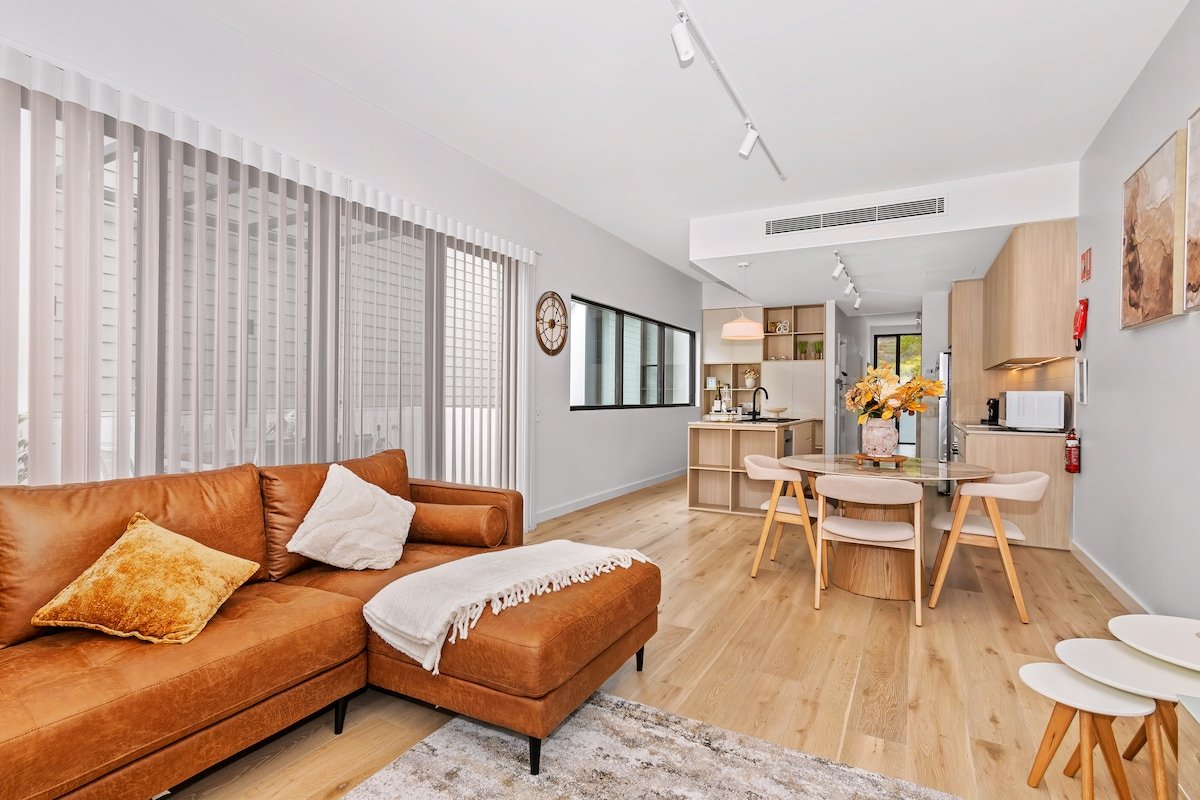 Sunrise at Middleton – A short walk to the beach gallery image 2