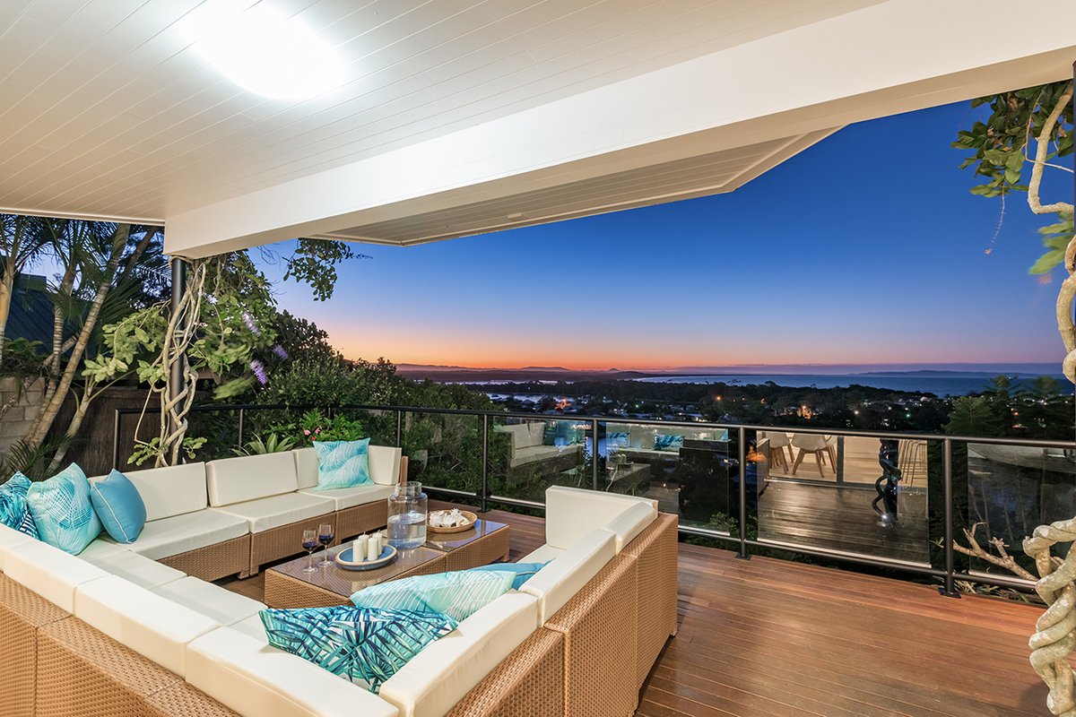 NOOSA HILL HOLIDAY HOUSE – JUST BREATHTAKING