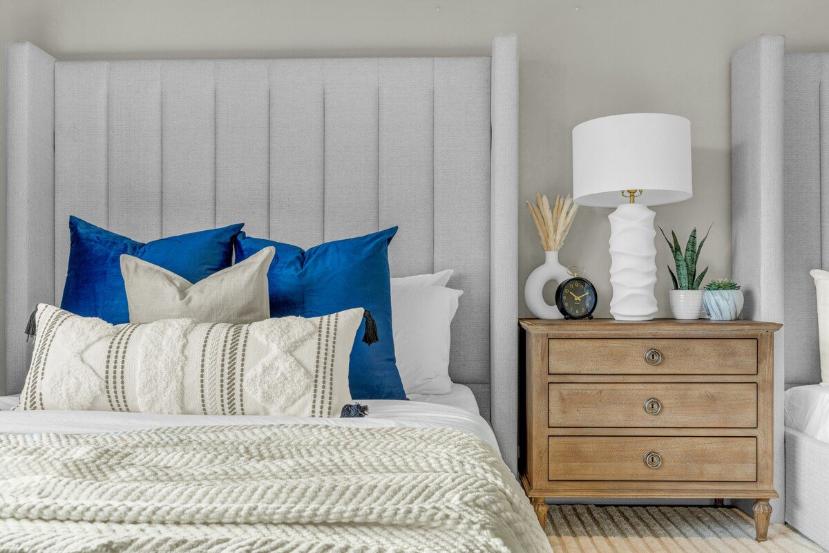 Original Versace House Vancouver 10min to Downtown gallery image 2