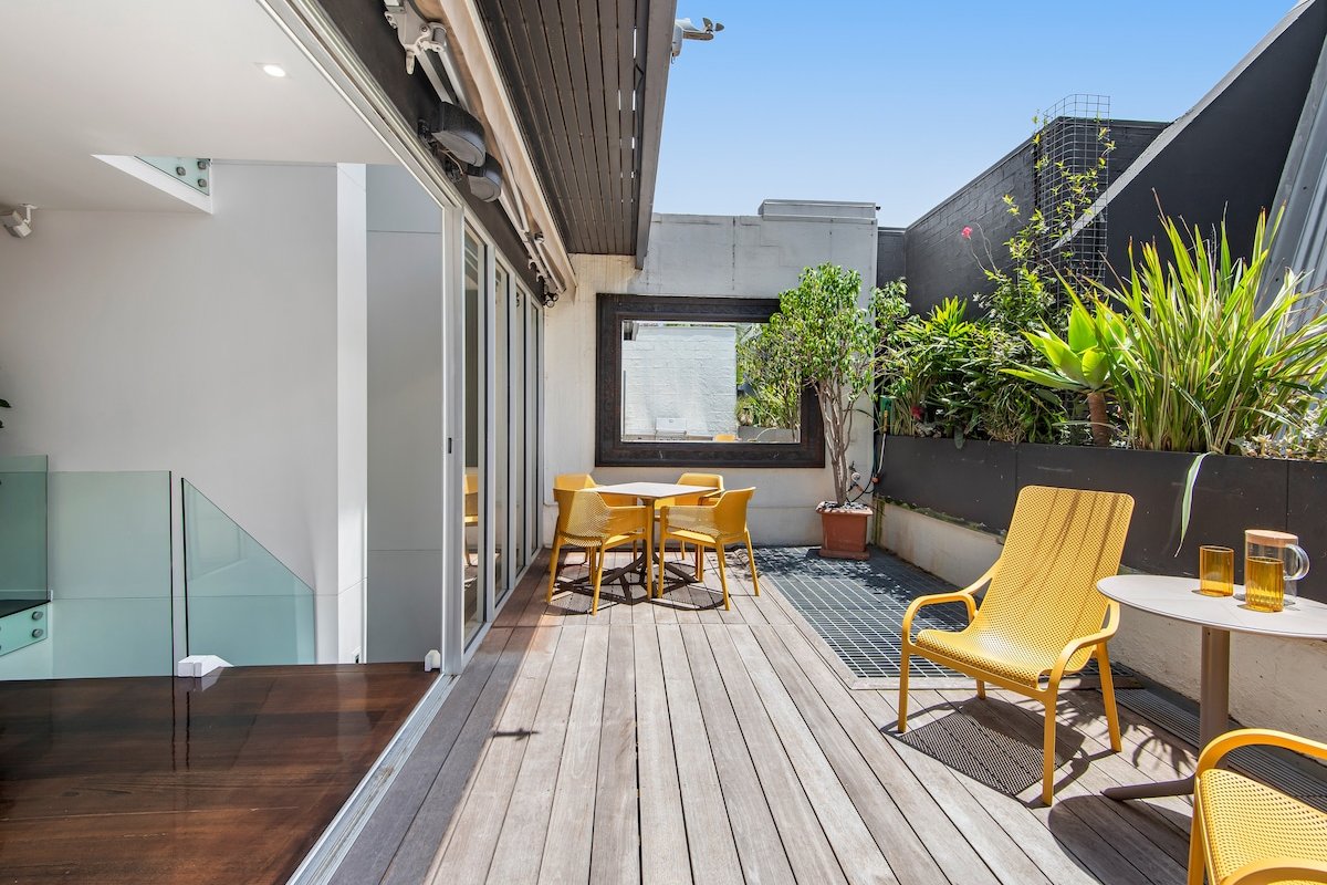 Stunning Executive Townhouse in Richmond gallery image 4