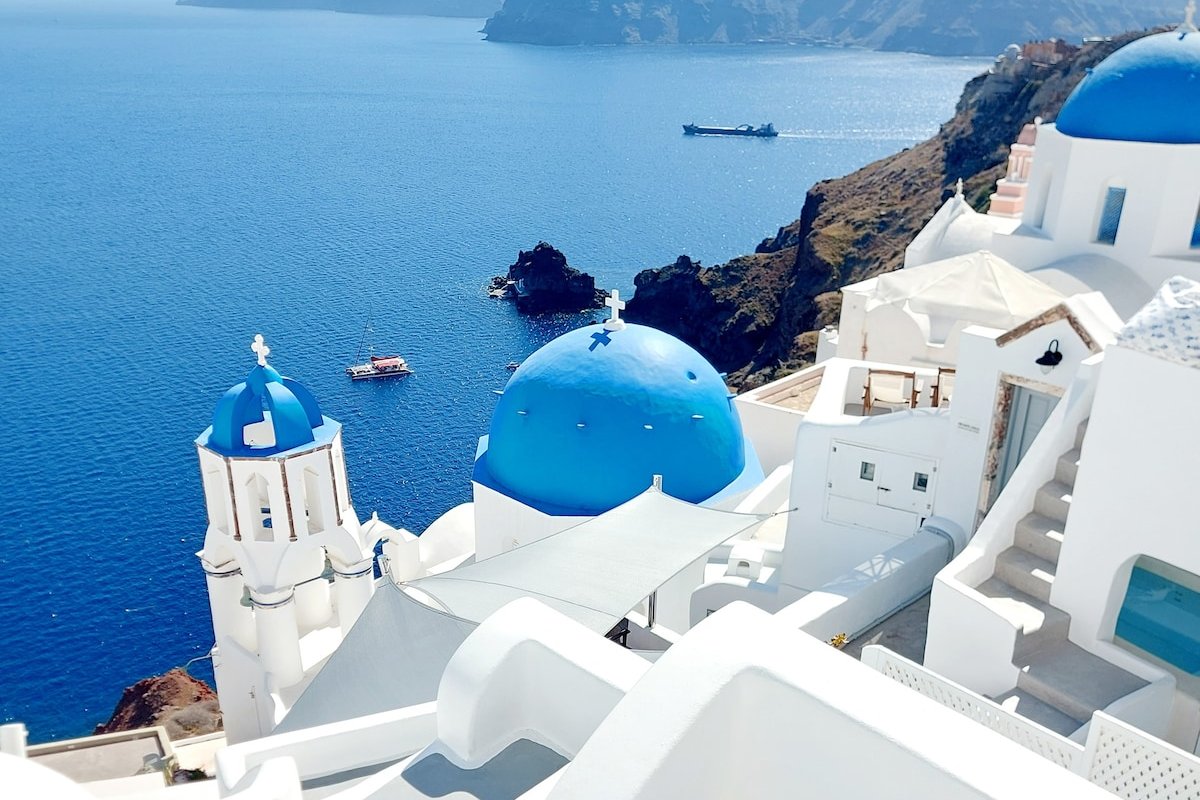 Santorini blue, caldera views, private pool gallery image 4
