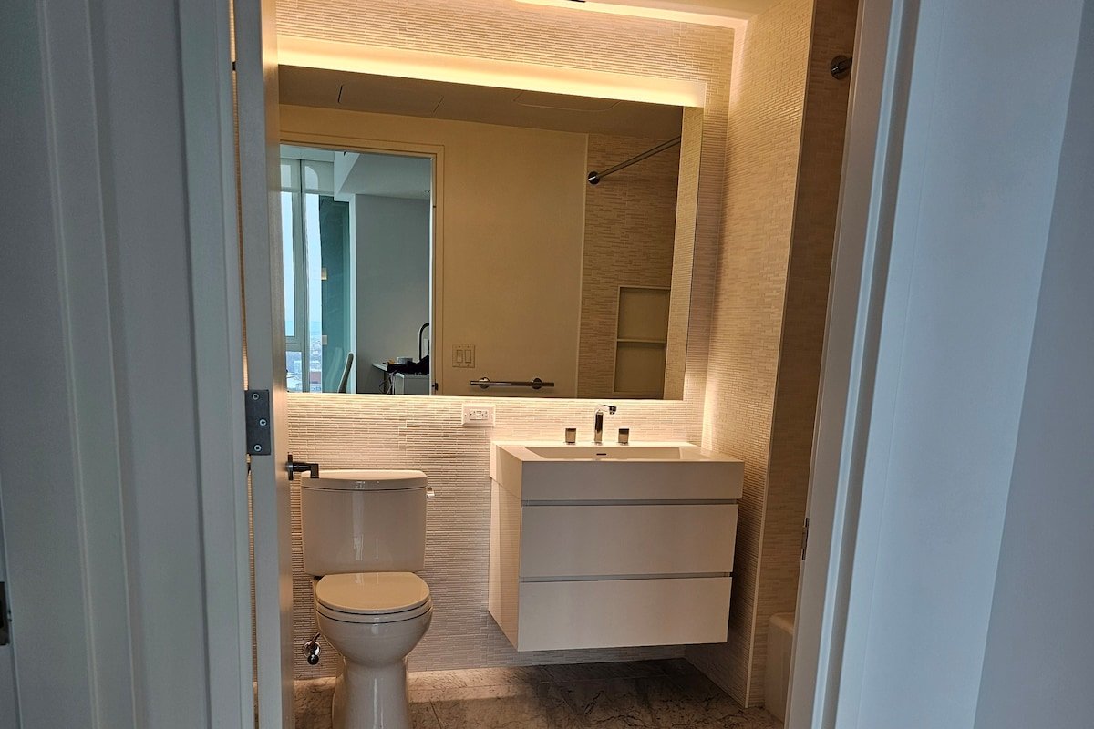 Gorgeous views: Theater district gallery image 5