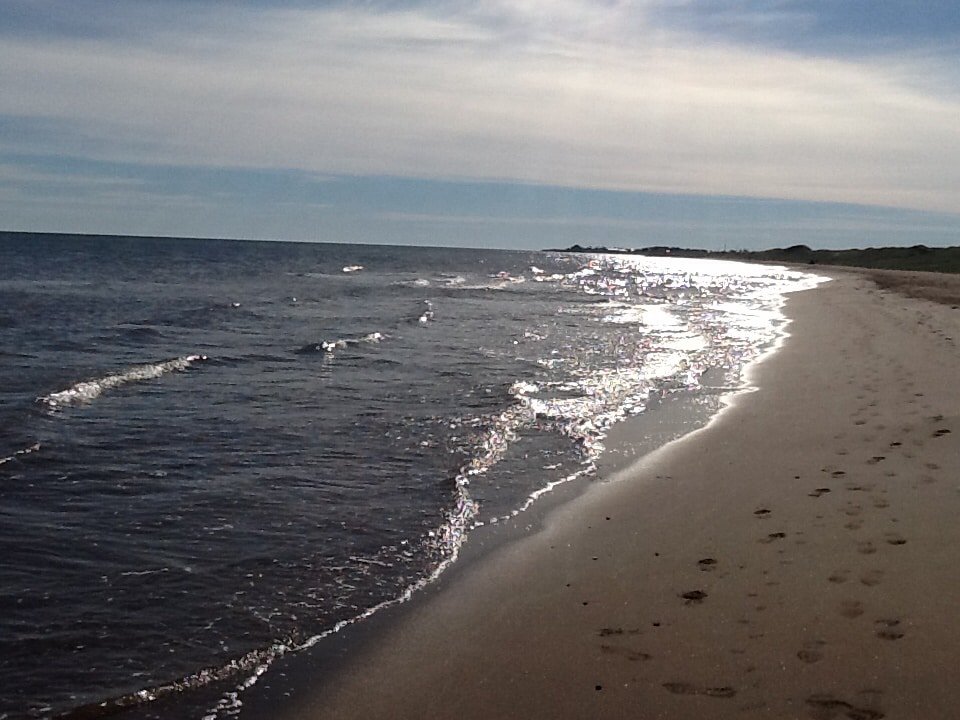 Lisa’s seaside chalet w/hot tub Aboiteau beach,NB gallery image 2