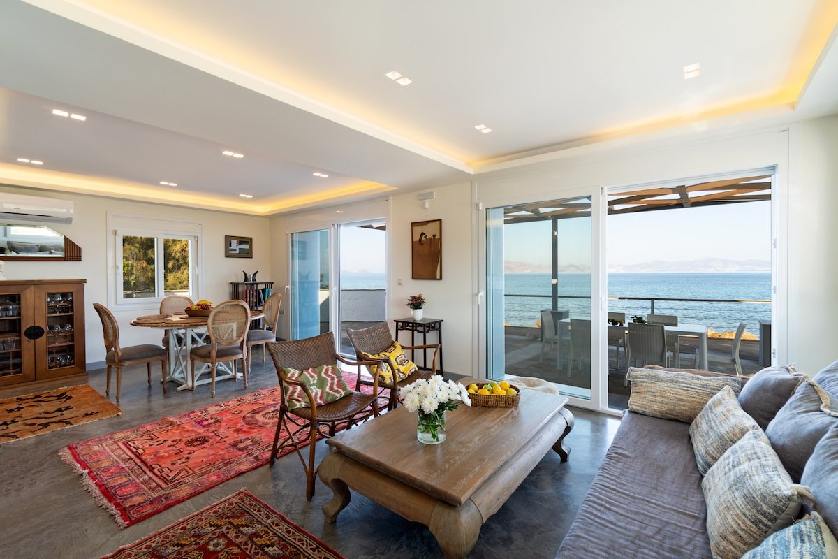 Seaside Private Beach Villa 3BR w/ 3.5 gallery image 3