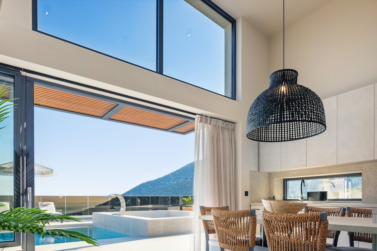 Luxury Villa with Sea Views, Fire Pit & near beach gallery image 5